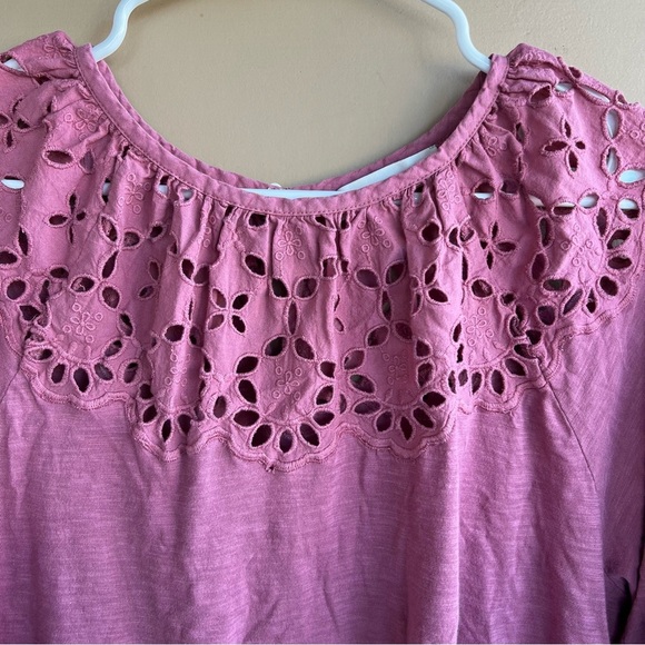 LOFT Eyelet Yoke Swing Tee - Women's Size M - Picture 3 of 9